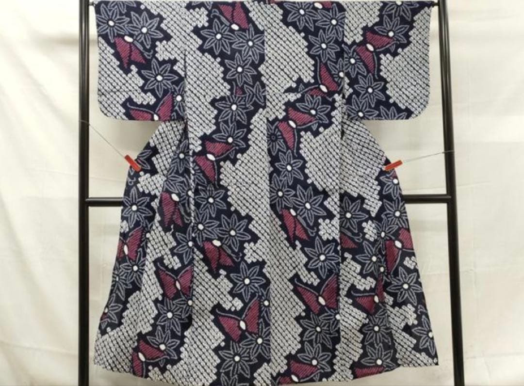 16時まで◆粋な大人の浴衣 ◆ 有松絞り 舞蝶文 仕立の大変上質な逸品 晩夏