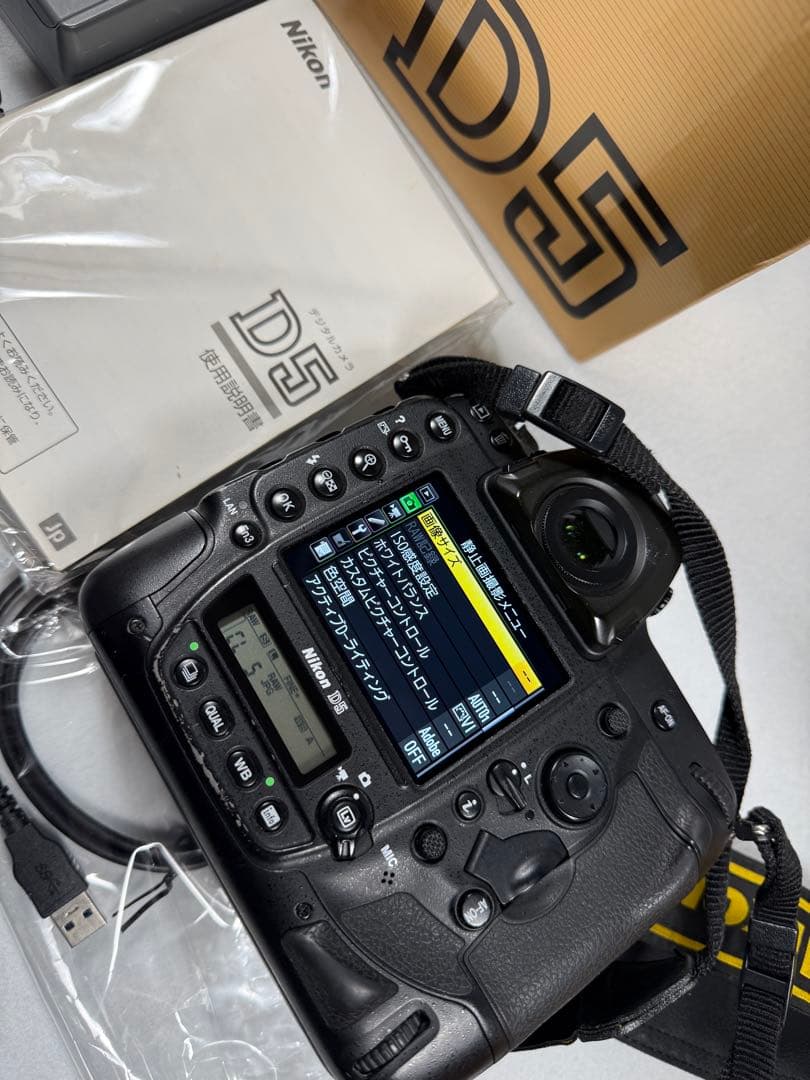 Nikon ニコン D5 XQD-Type ボディ カメラ中古品　動作良好です。