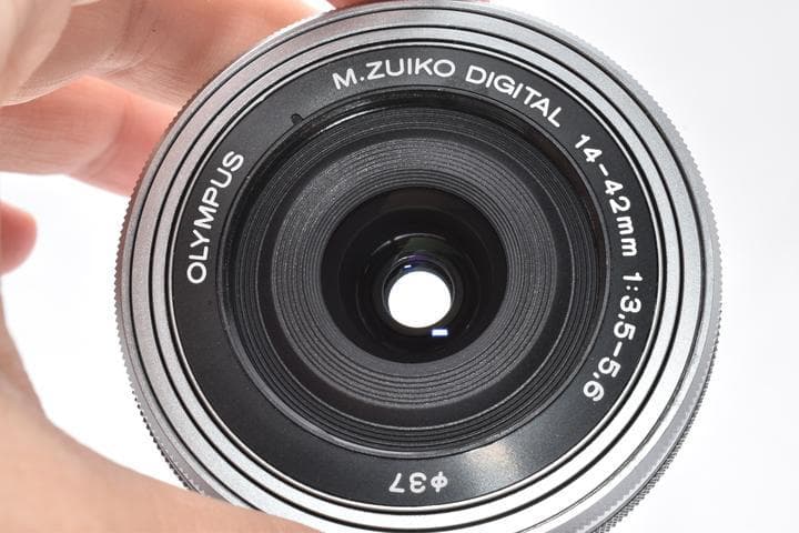 OLYMPUS M.ZUIKO DIGITAL ED 14-42 EZ シルバー