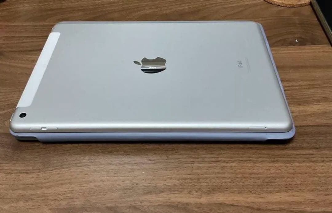 【超美品】iPad第7世代32GBWi-Fi+Cellular バッテリー98%