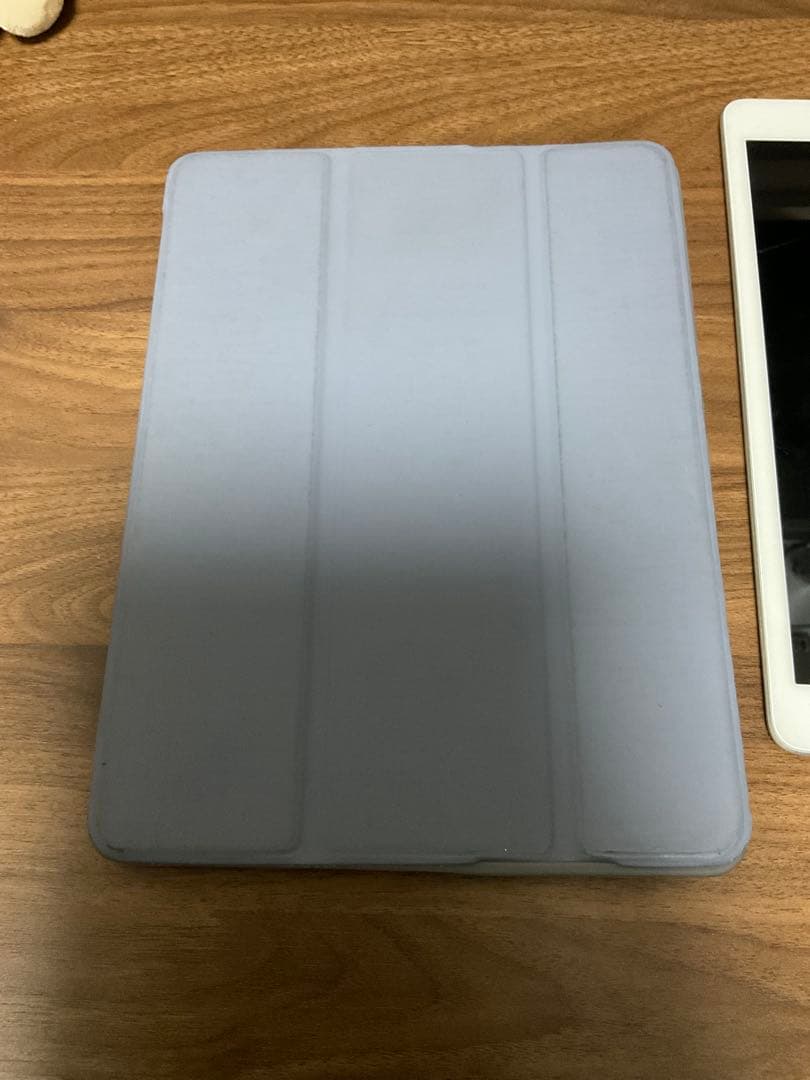 【超美品】iPad第7世代32GBWi-Fi+Cellular バッテリー98%