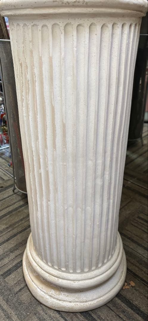 ヨーロピアンスタイルの石膏風スタンド（現状売）