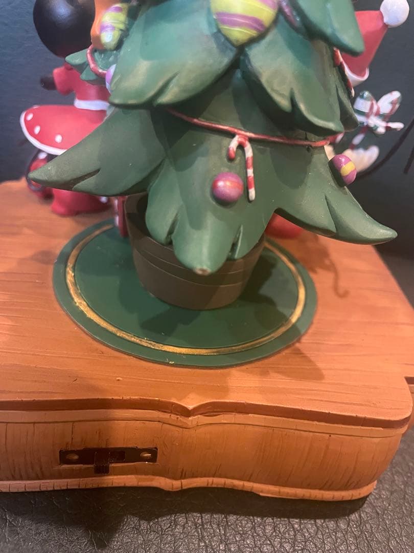 ディズニー クリスマス　 ミッキー ミニー チップ デール LED フィギュア