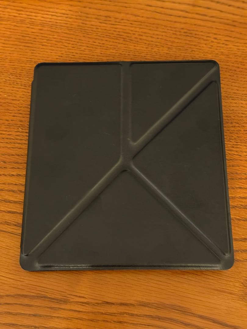 Kindle Oasis 10世代　8GB 広告なし　カバー付き