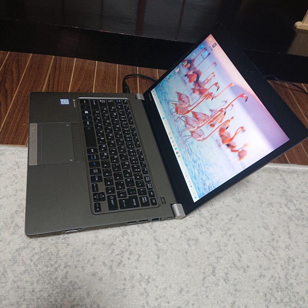 Toshiba 13.3インチノートPC Intel Core i5