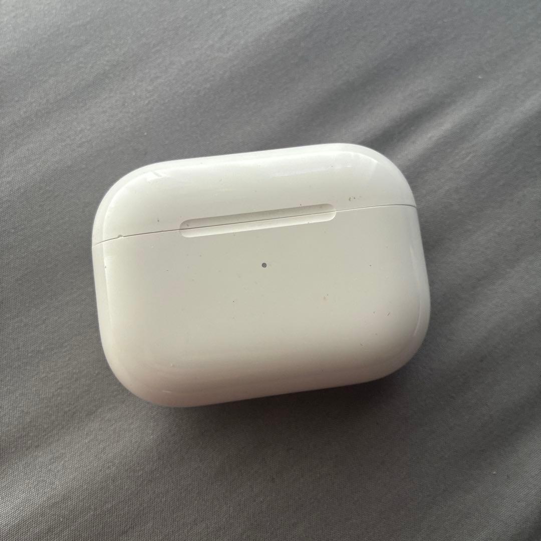 AirPods pro2(Type-C) ケースと左耳