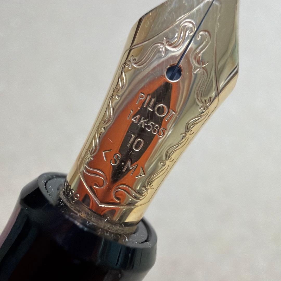 新品 PILOT パイロット Custom カスタム 742 万年筆 SM 黒