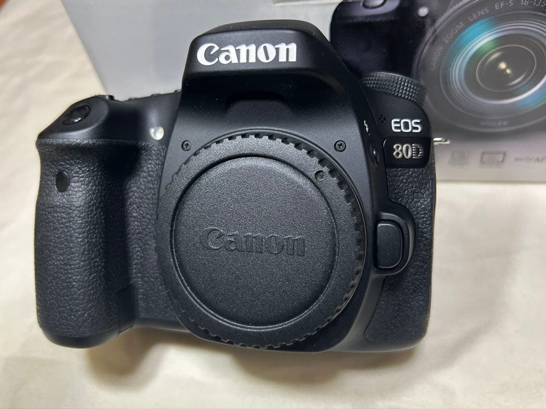キヤノン EOS 80D EF-S18-135 IS USM 【おまけ付き】