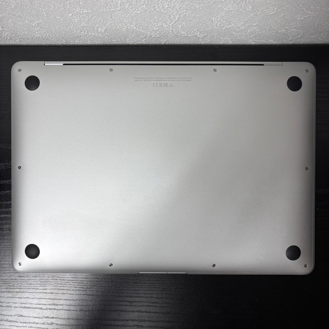 【美品】 MacBook Air 13インチ M1 2020年製 A2337