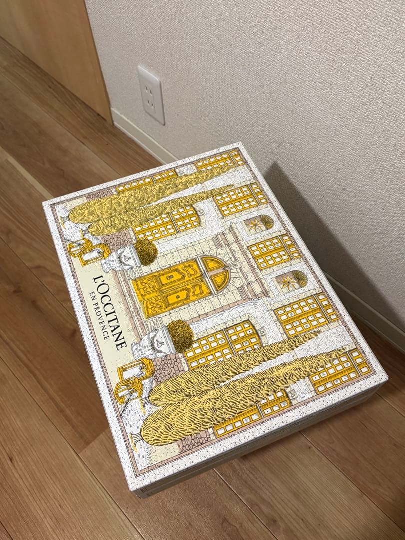 【お値下げ中】L'OCCITANE 2025年カレンダー