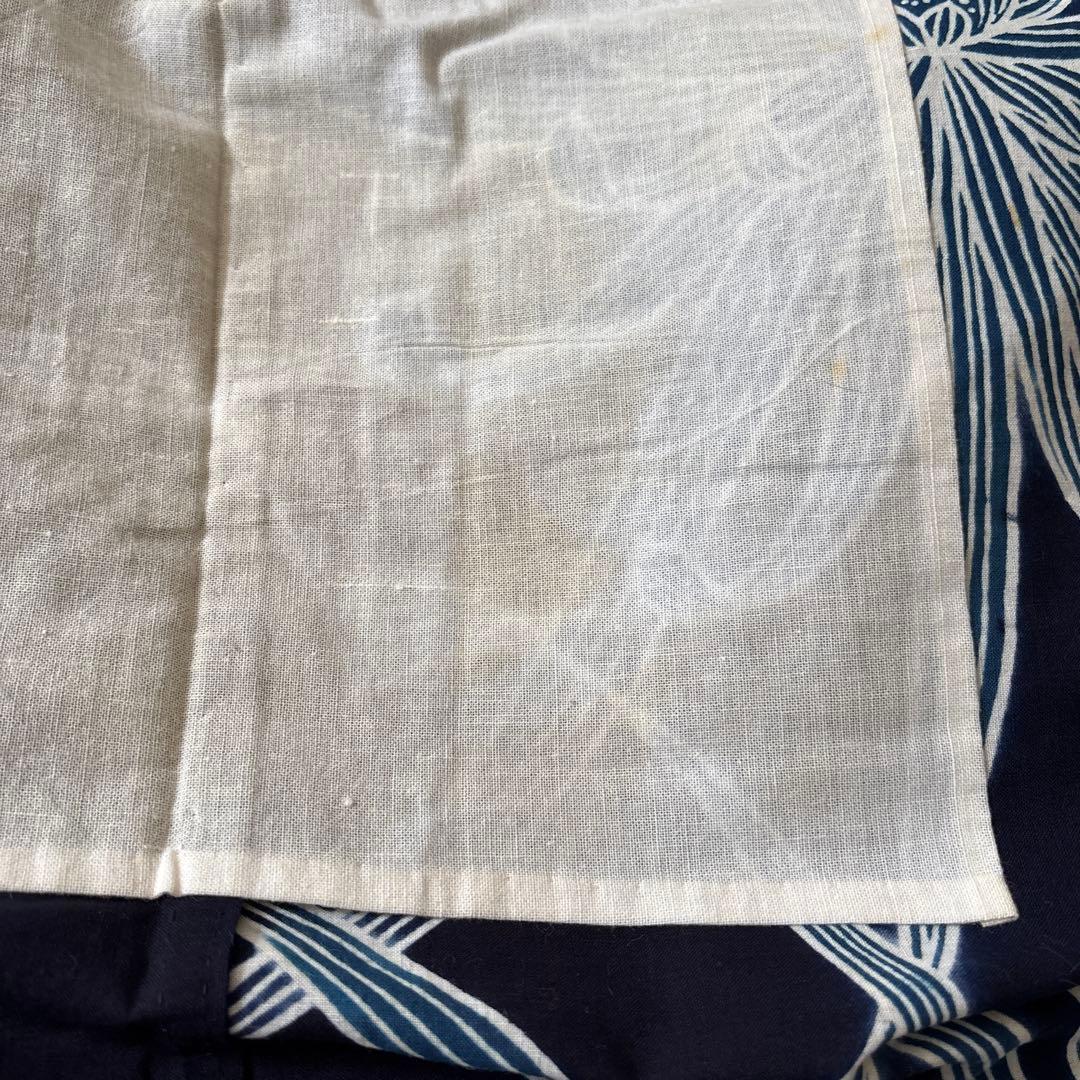 注染浴衣　本藍染　筒がき？　 ダイナミックな乱菊文様　雰囲気のある浴衣です。