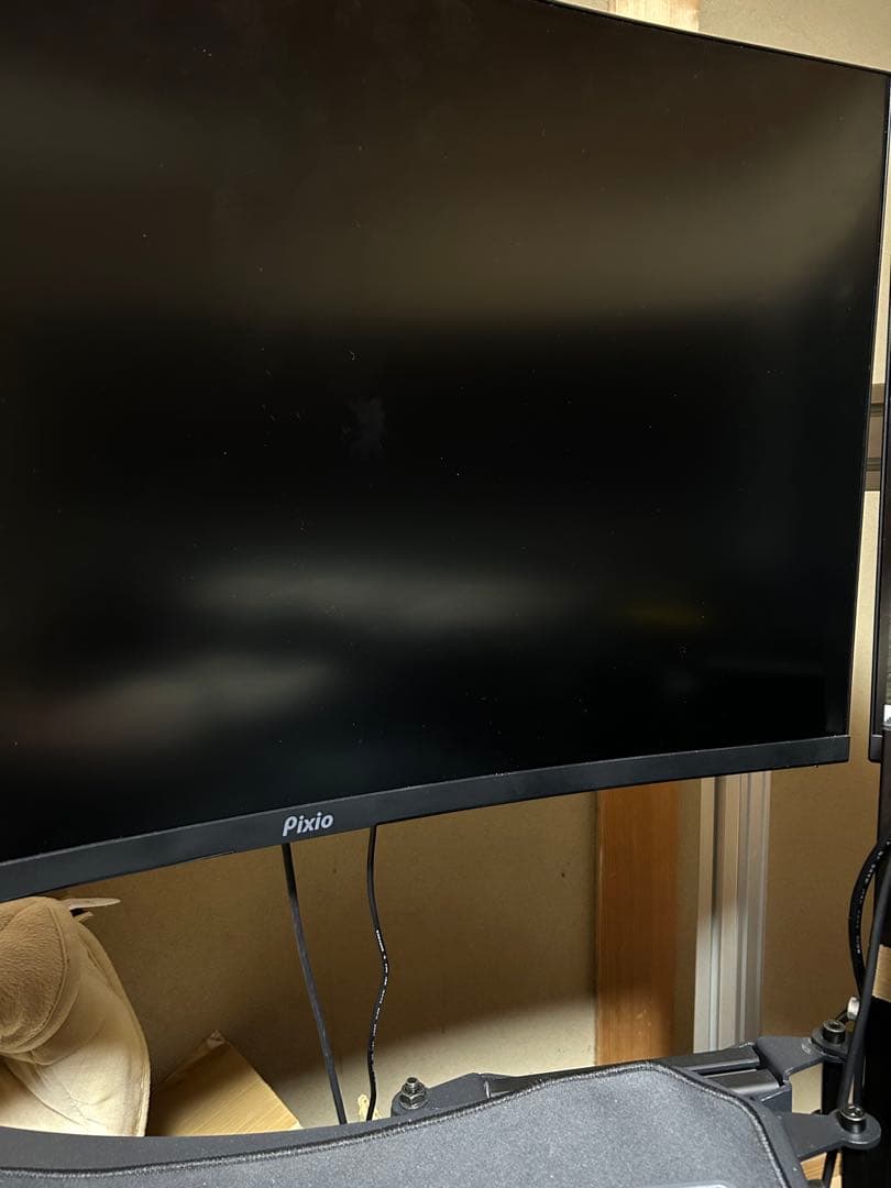 Pixio pxc325 32インチ　1ms　165Hz