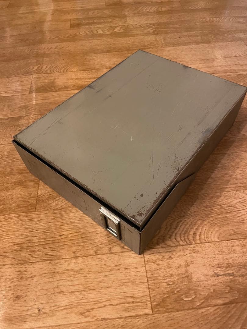 スチールボックス　アンティーク　レトロ　インダストリアル