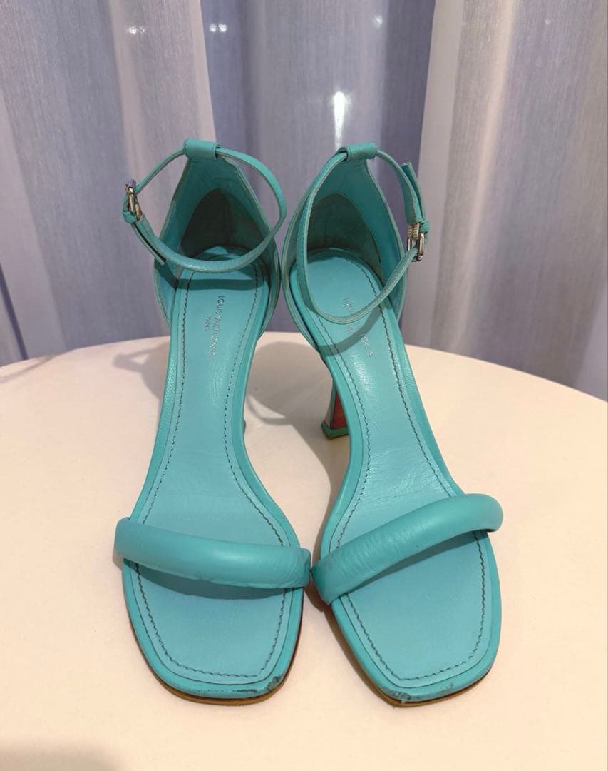 ルイヴィトン ハイヒール サンダル ストラップ付き