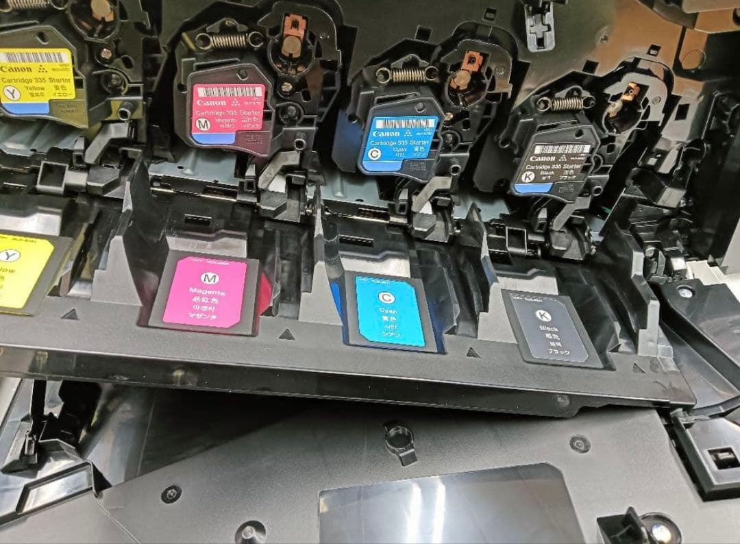 Canon LBP841C レーザープリンター 新品トレーカートリッジ4色付き！