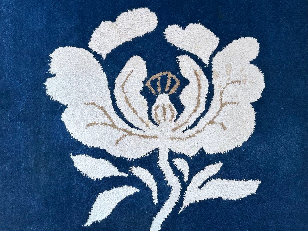 鍋島緞通 新鍋島 吉島敷物 座布団 牡丹B-1 中紺地 　-342-