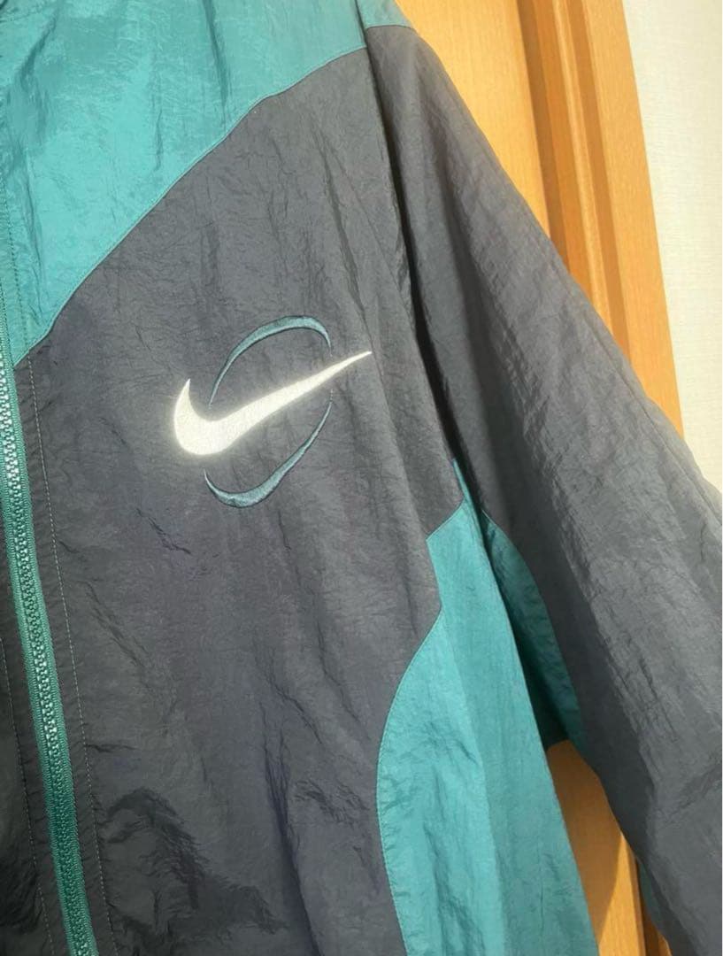 NIKE ナイキ 　ナイロンジャケット 90's古着　XL刺繍　銀タグ メンズ