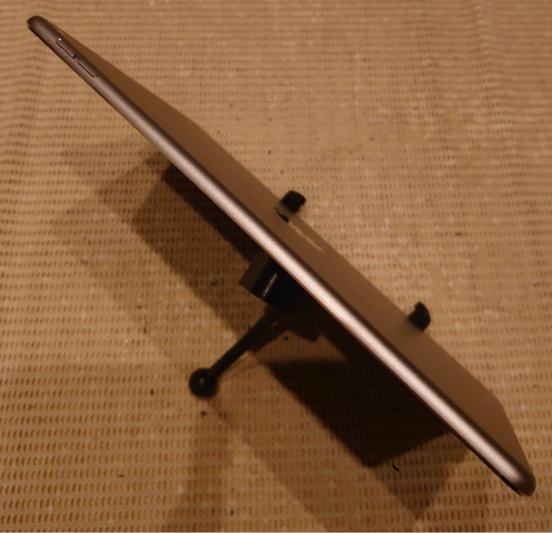 NG5VJ 完動品iPad Air2(A1566)本体16GBグレイ送料込