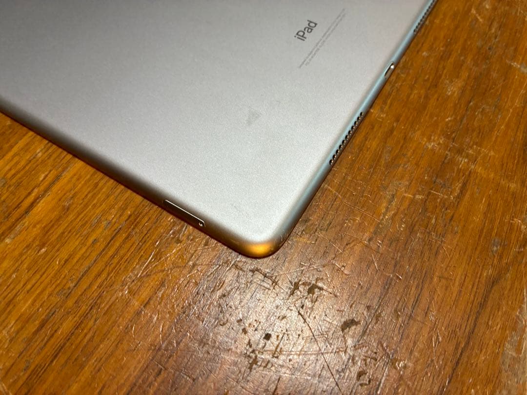 iPad Pro 10.5インチWiFi+Celluler 64GB 第一世代