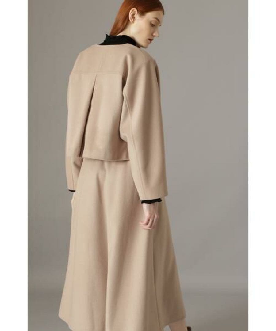 美品　アドーア　ソフトメルトンノーカラージャケット　ベージュ　38