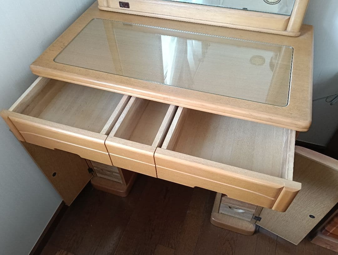 木製ドレッサー・鏡台（アーチ型ミラー）