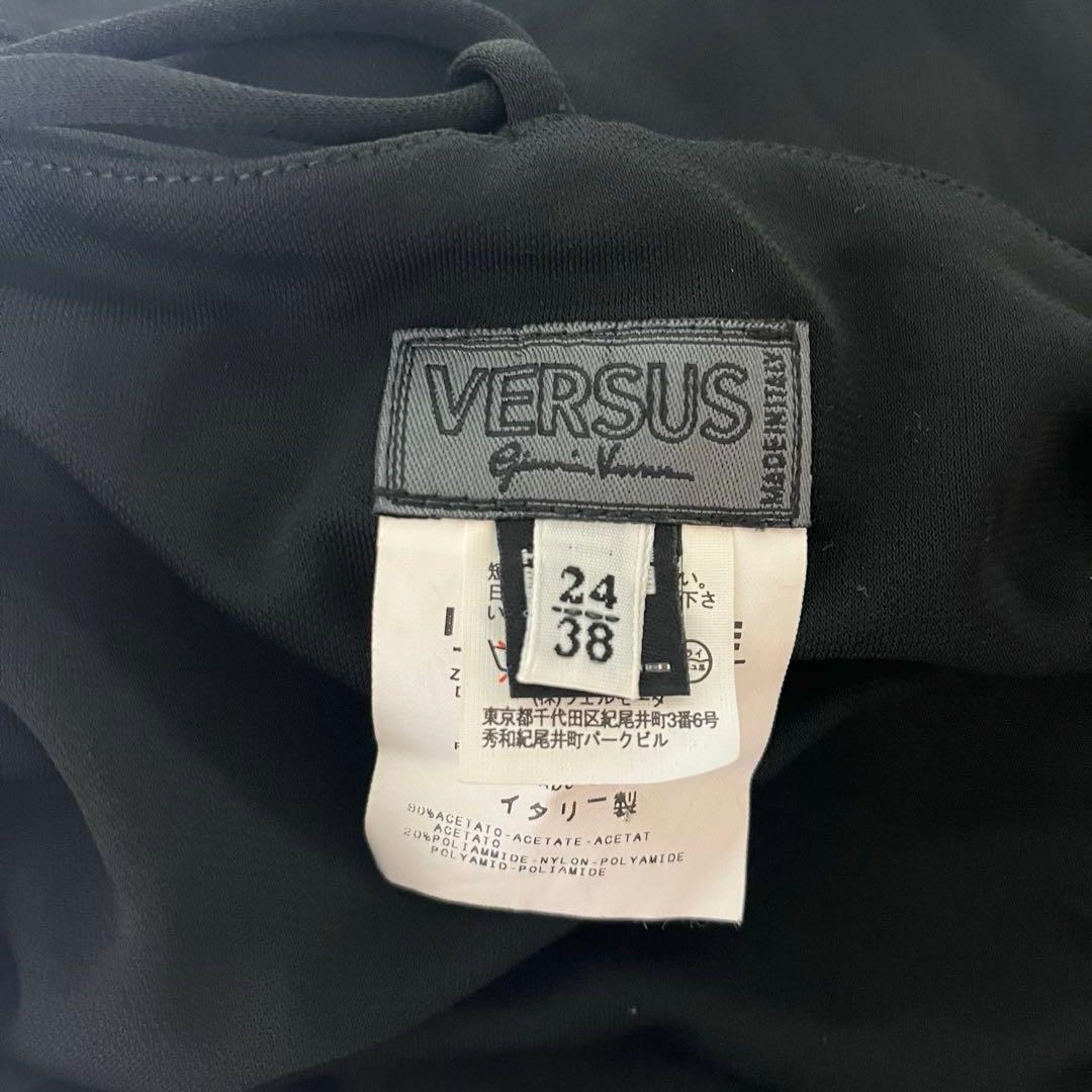 ヴェルサーチ versace 変形　肌みせ　キャミソール　ビーズ　黒　38