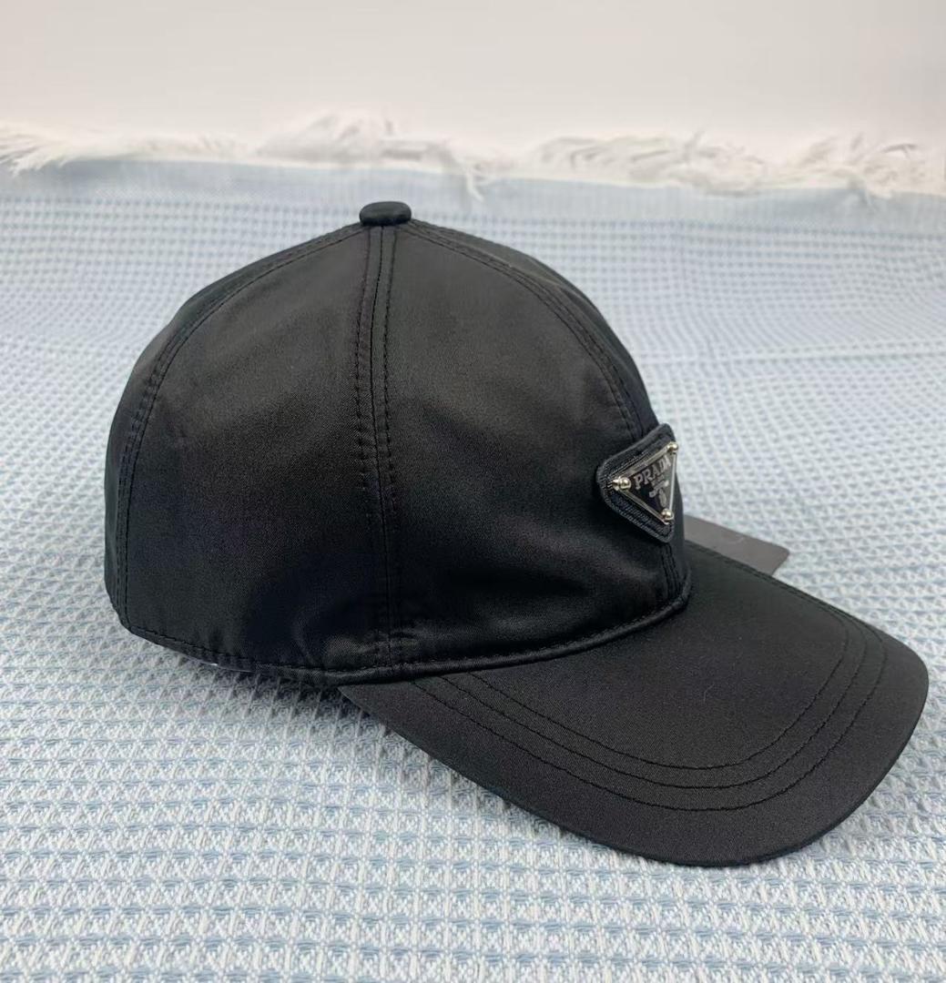 PRADA プラダ ベースボールキャップ 男女兼用