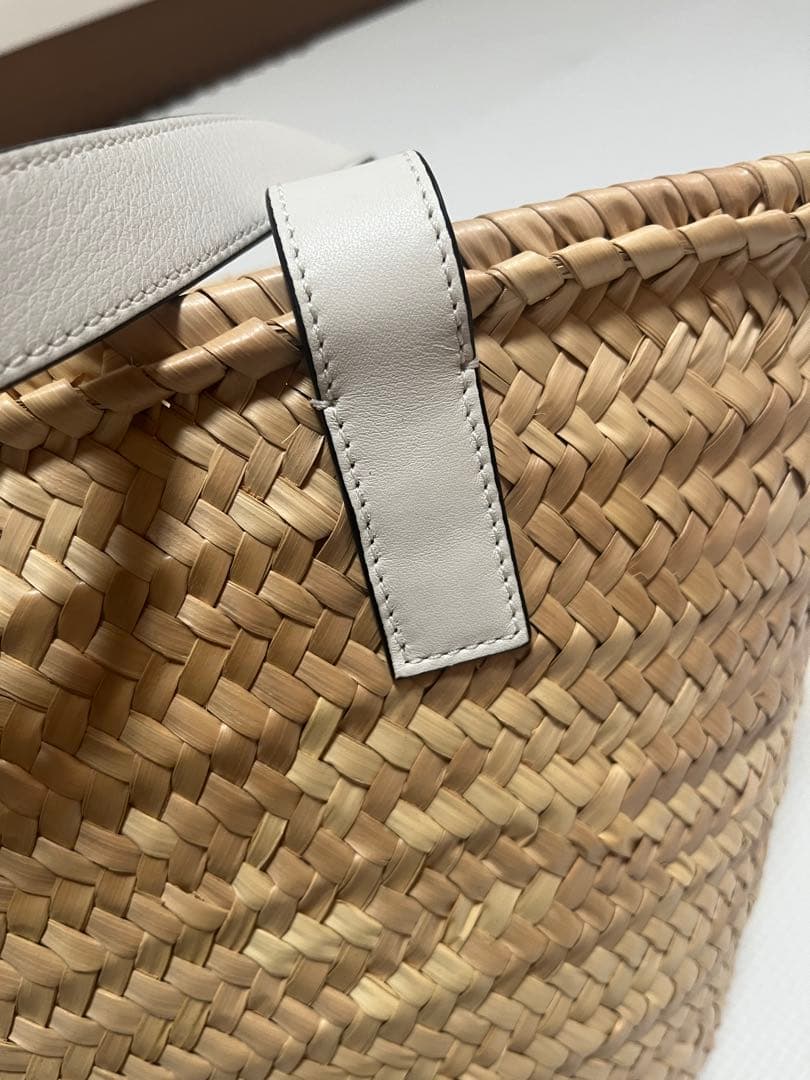 ロエベ　LOEWE かごバッグ　未使用に近い