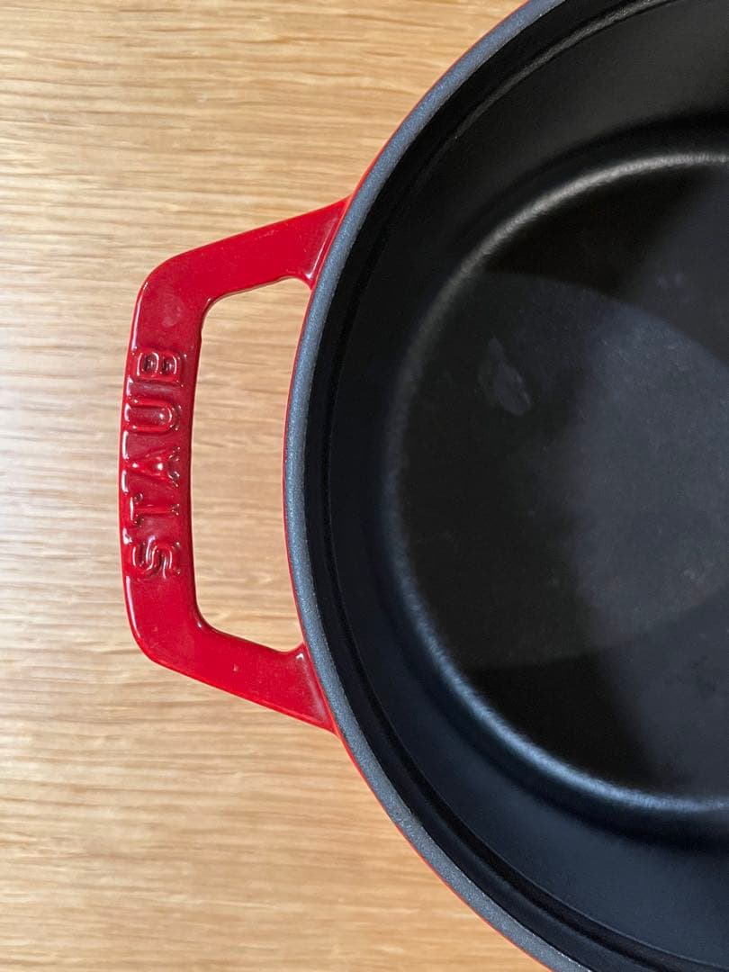 STAUB ピコ ココット ラウンド チェリーレッド 18cm