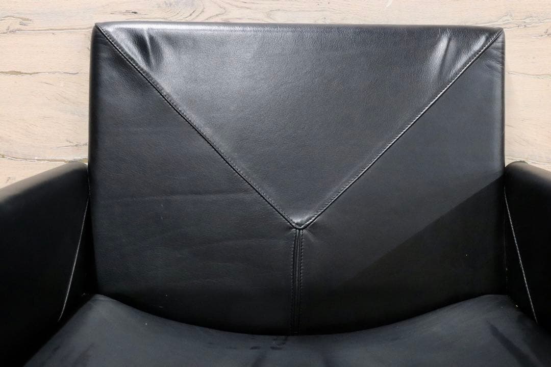 GMGK341A○Artfort / アーティフォート イージーチェア 黒