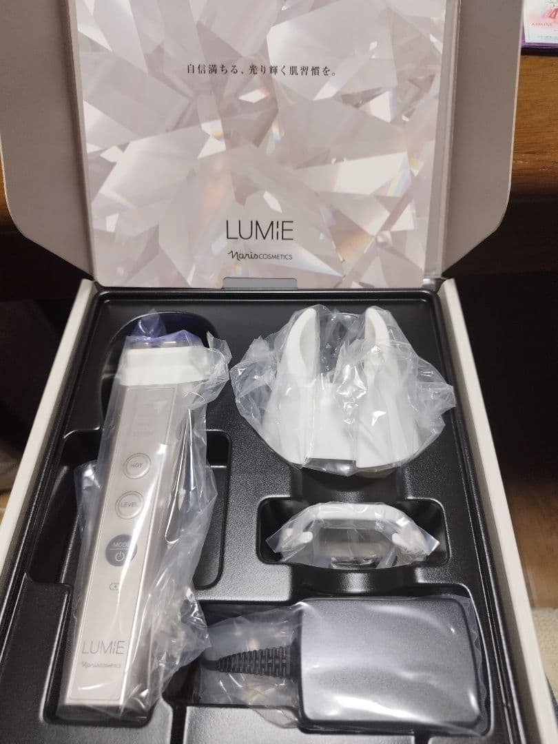 【新品正規品】ナリス ルミエ 美顔器 LUMiE 3N13000