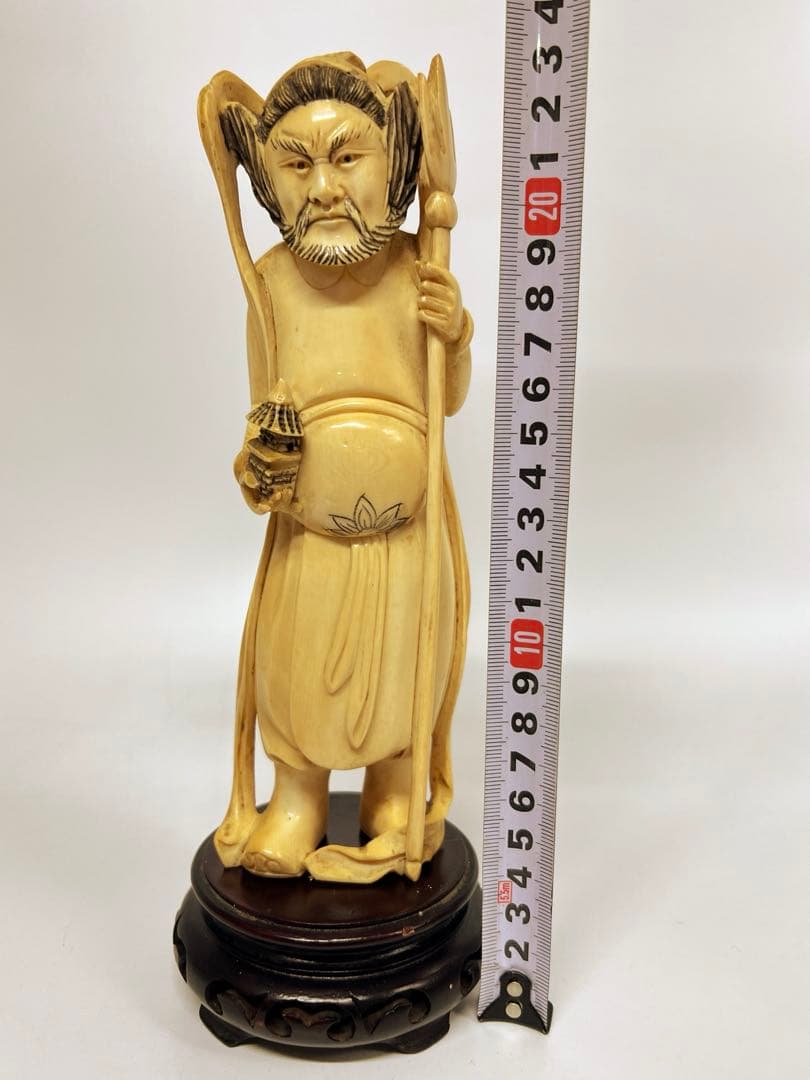 極上　人物　重さ；402g