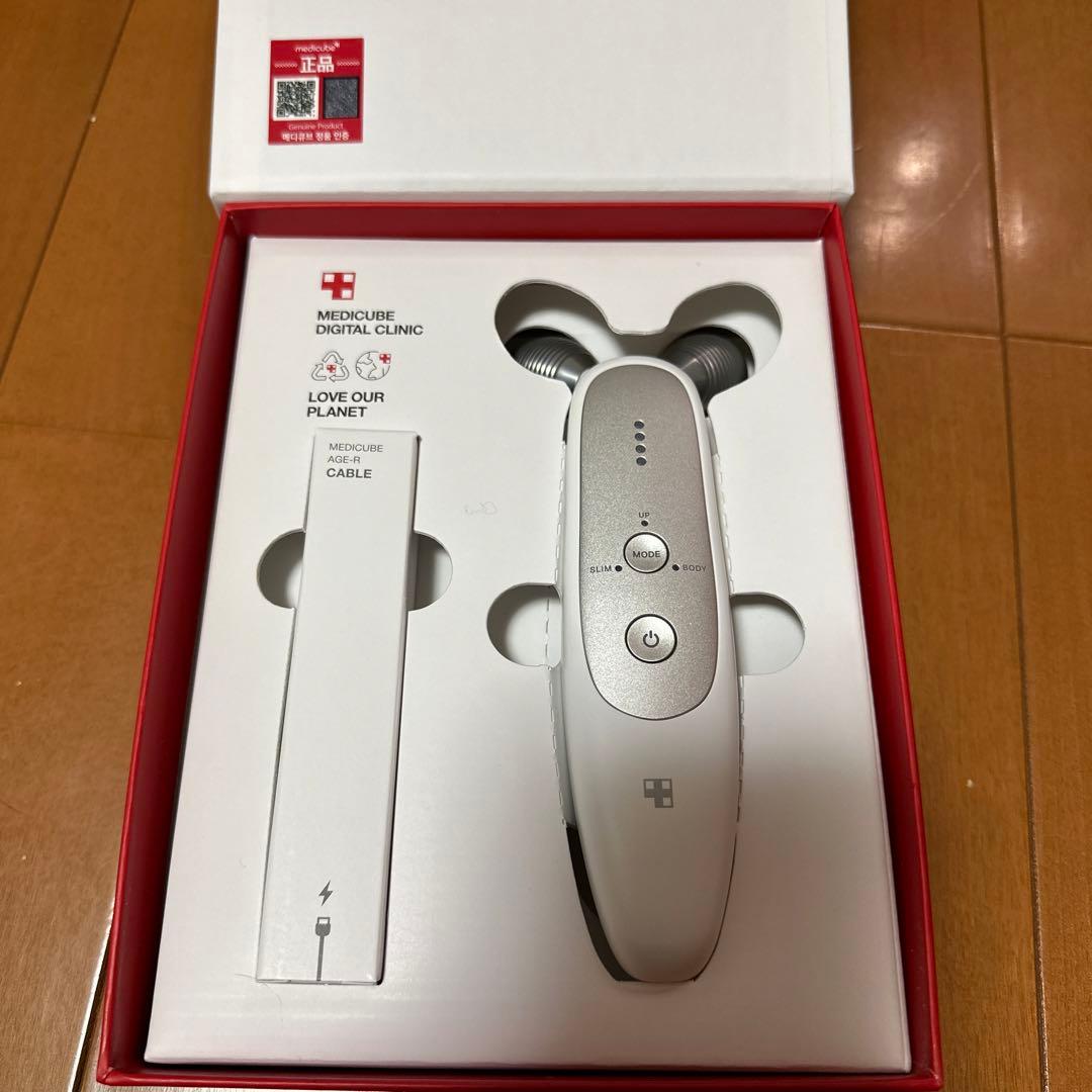 AGE-R DERMA EMS SHOT medi cube 美顔器