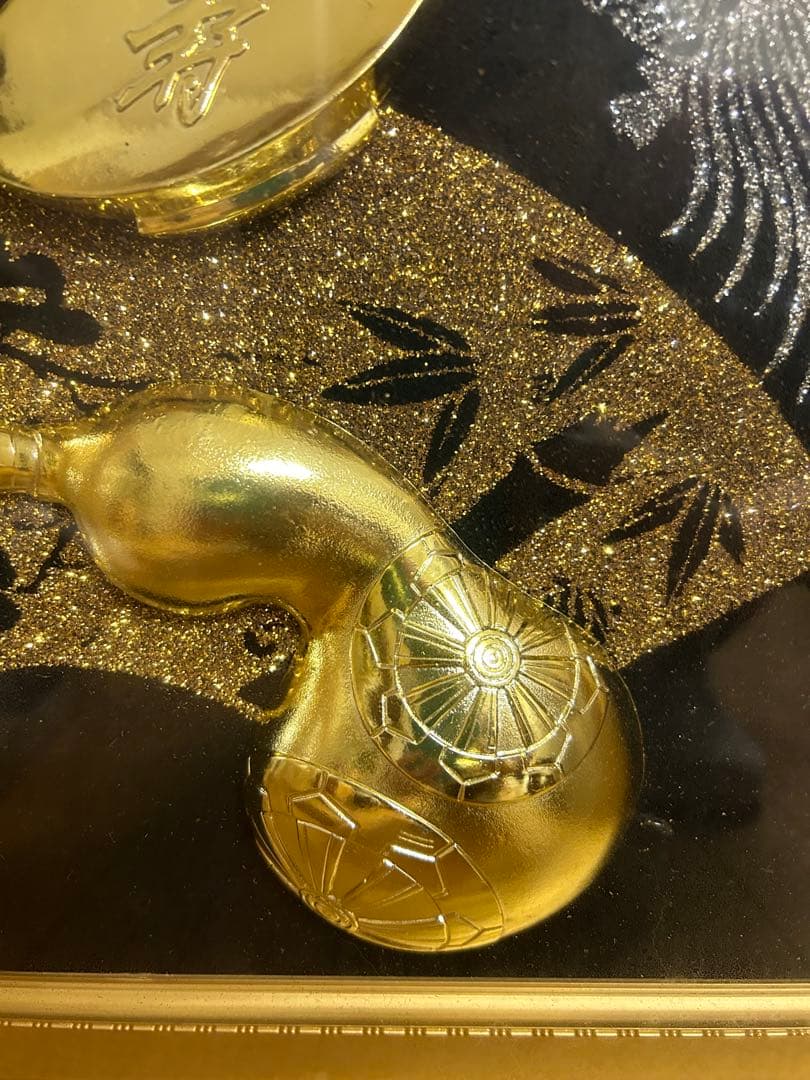 金色と銀色のひょうたん飾り