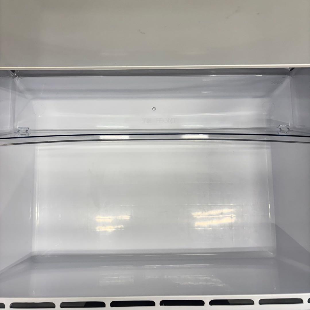 527AQUA 1〜4人暮らし用　大型冷蔵庫　200L強　自動製氷　右開き　小型