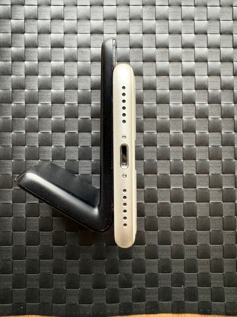 Apple iPhone 8 64GBシルバー