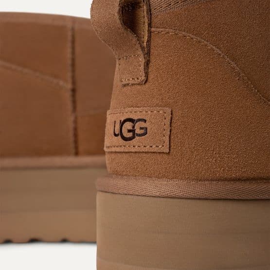 ☆新品未使用☆UGG ブラウン厚底 ムートンブーツ