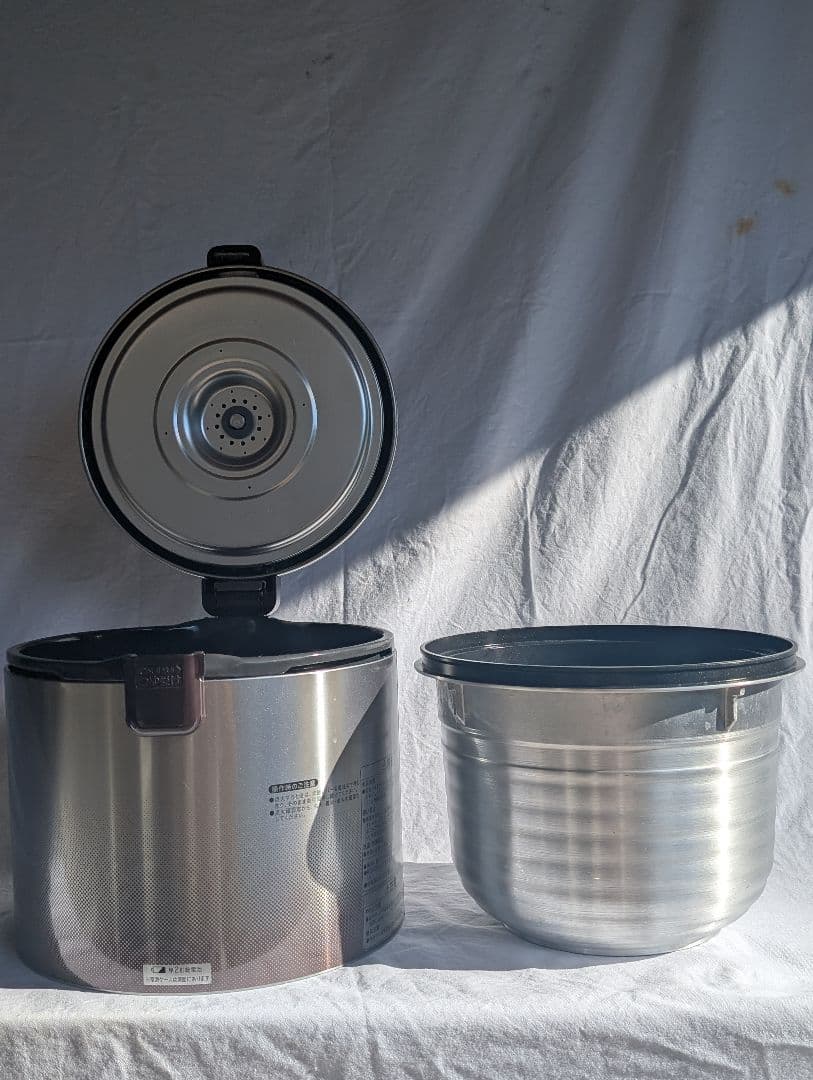 リンナイガス炊飯器　（１０合炊き）LPガス用