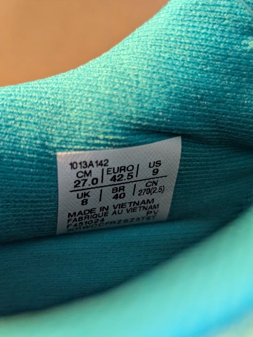 【新品、未使用】アシックス　スーパーブラスト2　27cm