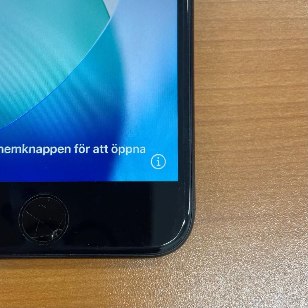 茂*治様 動作確認済み iPhone SE 第2世代 128GB ID:B950