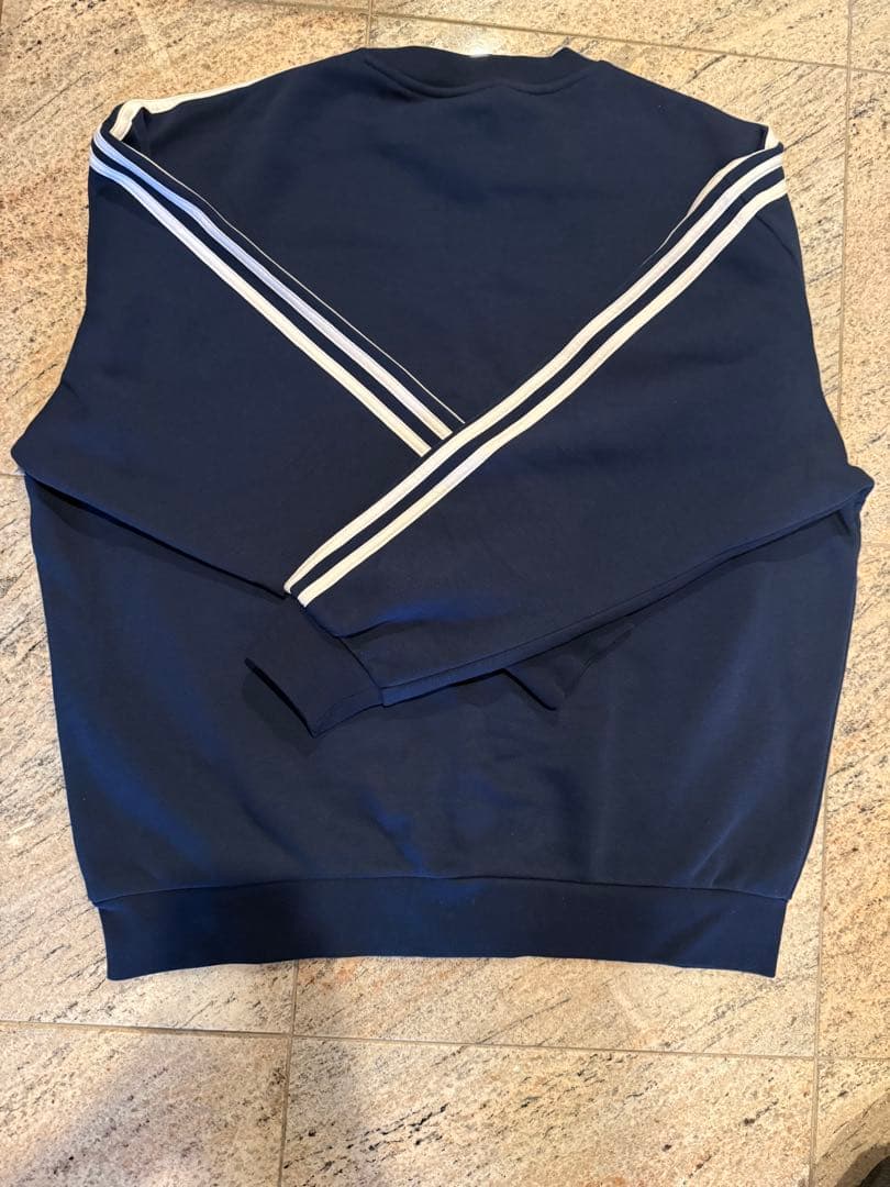 oasis ツアーオーバーサイズクルーネックスウェット NIGHT INDIGO