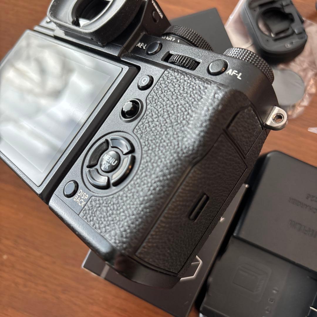 【美品】Fujifilm X-T3 本体 + バッテリー2個