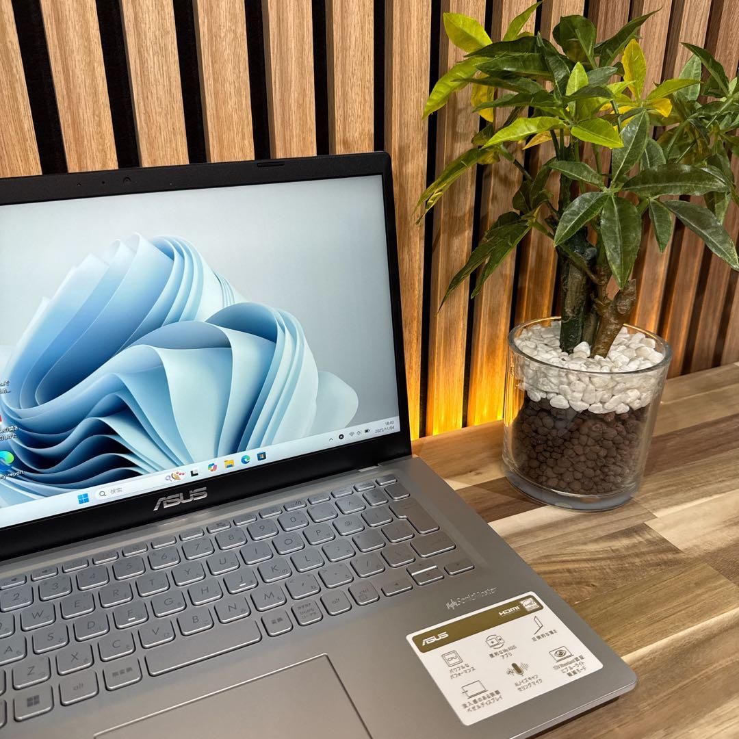 ハイスペック‼️ASUS☘️i7 第11世代☘️16GB☘512GB☘️ノートパソコン