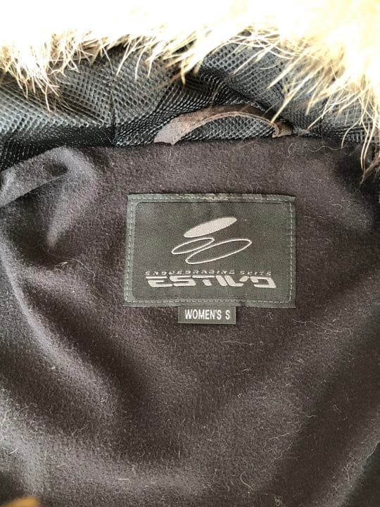 【ESTIVO(エスティボ)】女性用スノボウェア