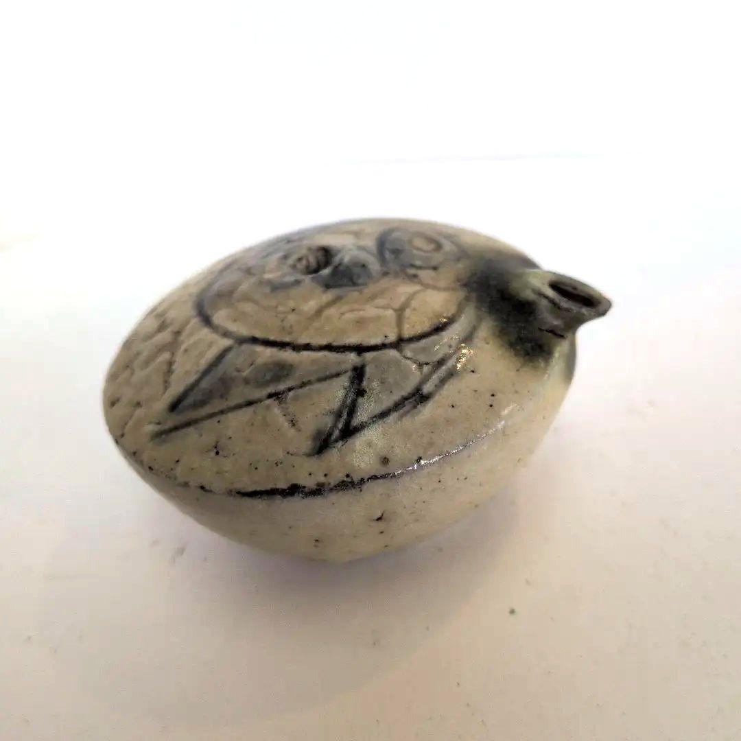 人間国宝　金城次郎　壺屋焼　魚紋水滴やむちん