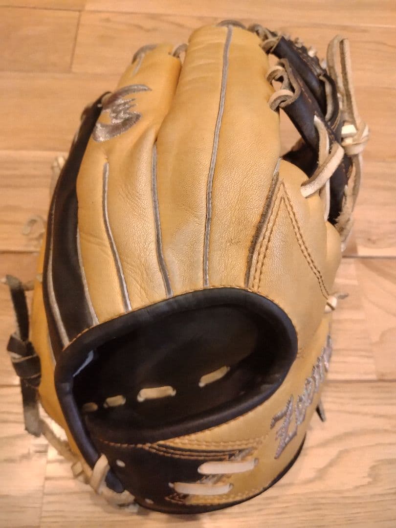 ジームス　軟式グローブ　美品　2024限定カラー