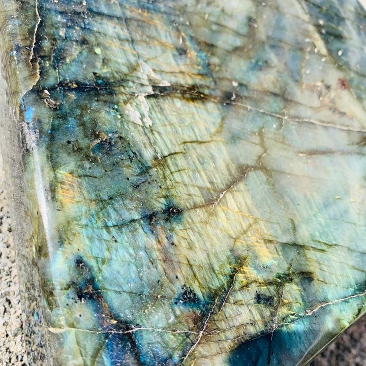 【✨神秘的✨】虹色 マダガスカル産 ラブラドライト 天然石