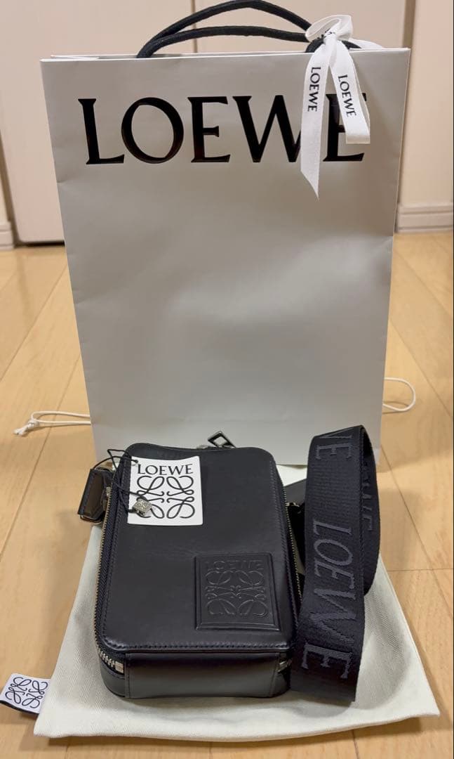 LOEWE ロエベ ショルダーバッグバーティカルクロスボディポケット国内正規品