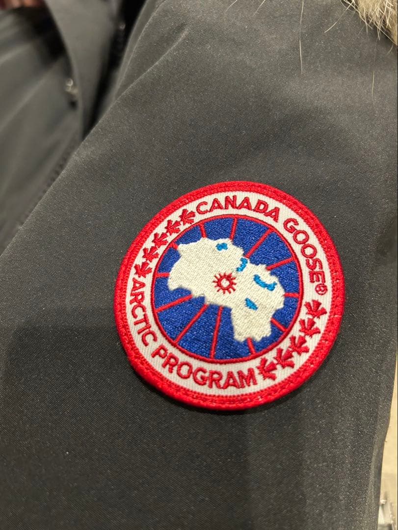   カナダグース　ダウンジャケット