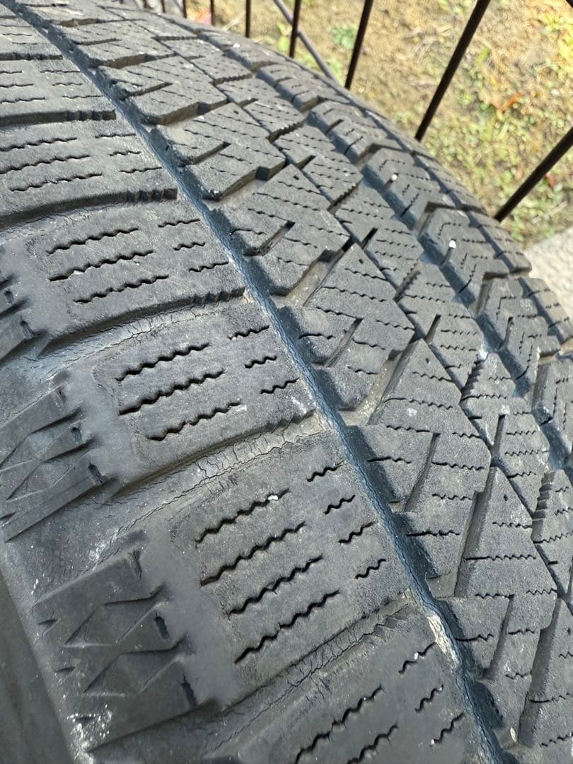 悟空　ブリヂストン 16インチ スタッドレス ホイール